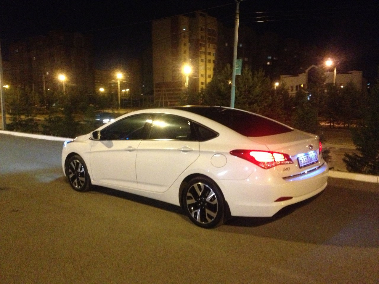 Авито краснодарский край солярисы. Хендай ай 40. Hyundai i40 Tuning. Hyundai i40 с черной крышей. Хендай ай 40 белая.