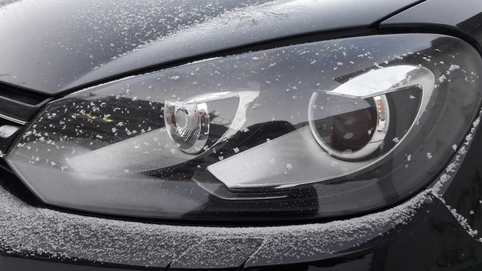 Запотели фары — Volkswagen Golf Mk6, 1,2 л, 2012 года | поломка | DRIVE2