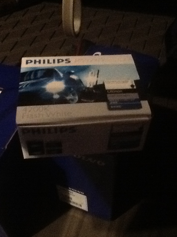 D1S — активный биксенон. + накладка водительского сидения — Volvo XC90 ...