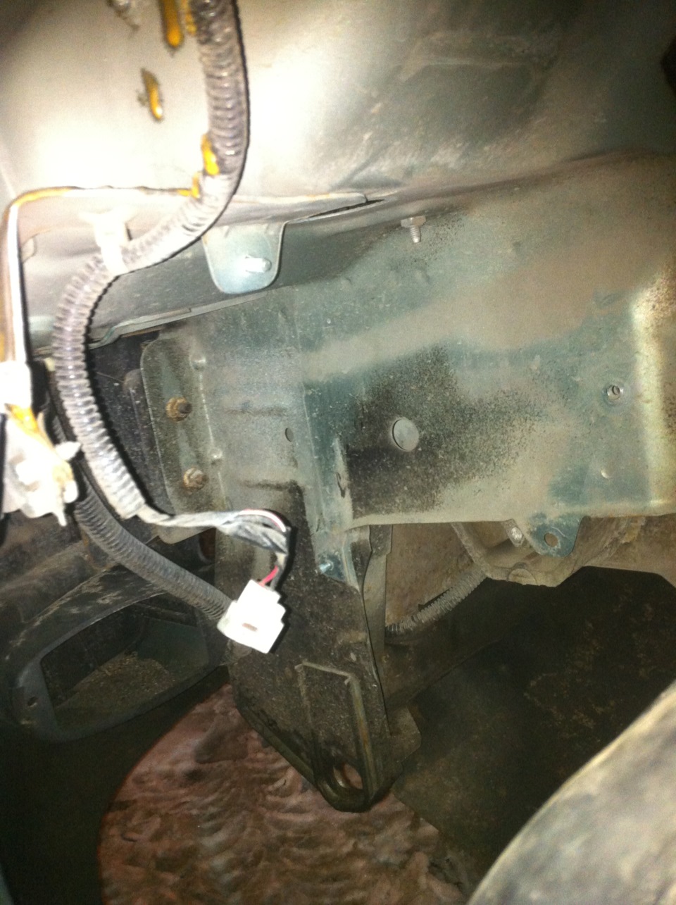 Cлабый напор омывателя лобового стекла — ЗАЗ Sens, 1,3 л, 2007 года ...