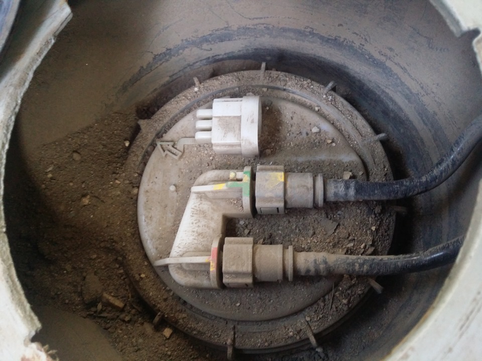 плавают обороты ч2))) разборка бензонасоса — Renault Logan (1G), 1,6 л ...