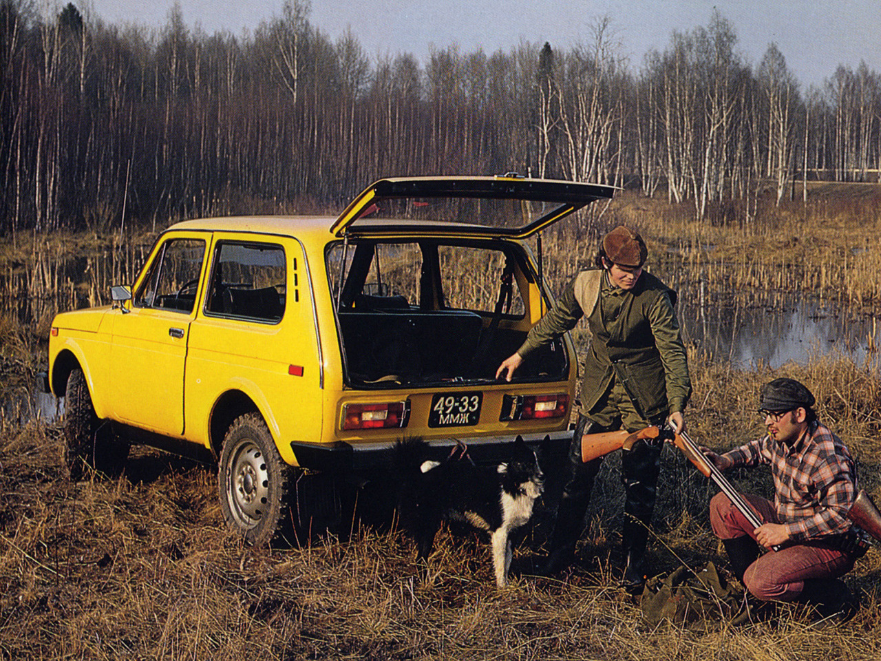 Стал подвозить на марки ваз. ВАЗ 2121 Нива 1977 года. ВАЗ 2121 Нива СССР. ГАЗ на ниву 2121.