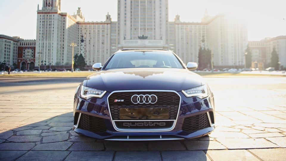 Ауди rs6 и парень