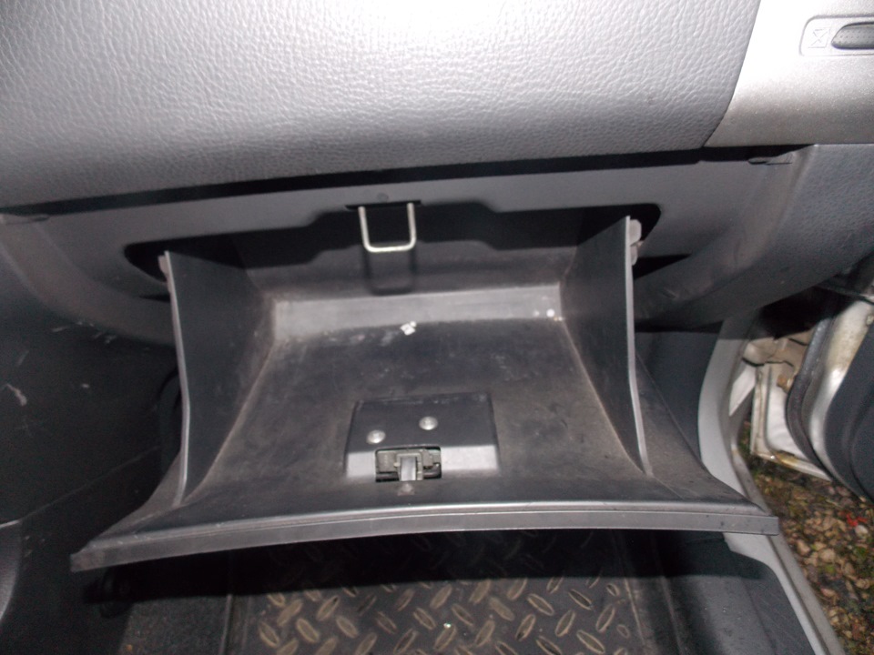 Установка салонного фильра - Suzuki Liana, 1,6 л, 2007 года расходники DRIVE2