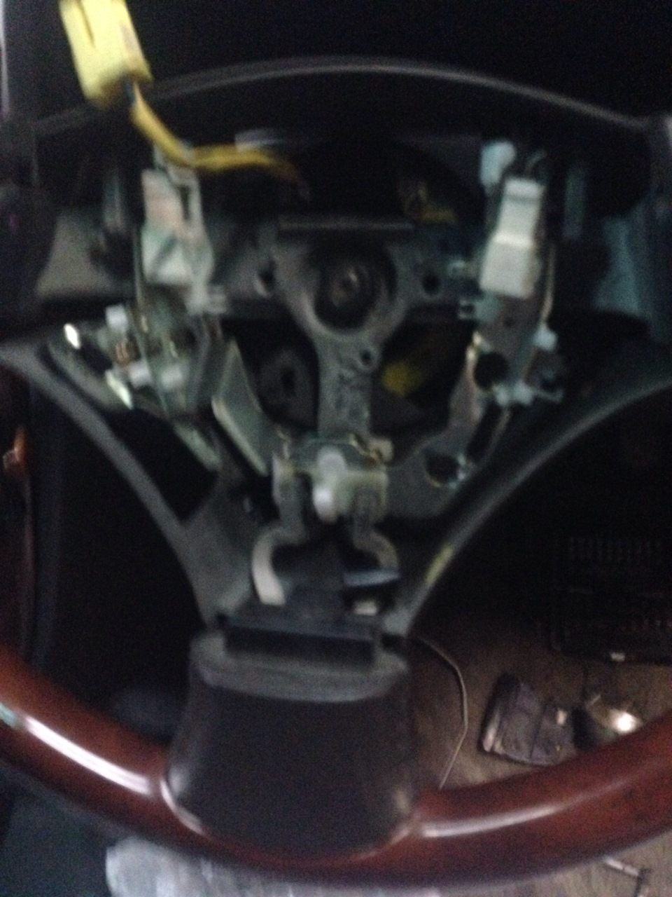 Не работает сигнал тойота. Хороший звуковой сигнал авенсис т250. Авенсис 2008 предохранитель на сигнал. Не работает сигнал тойота. Не работает сигнал тойота.