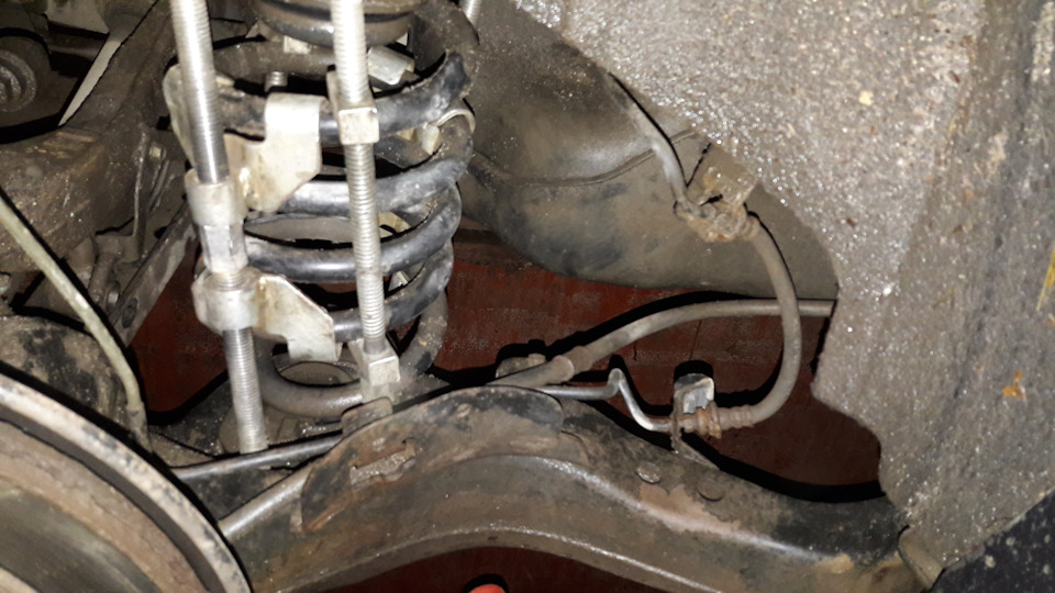 Опыт стоит дорого. Или как перепресовать СБ продольного рычага ...