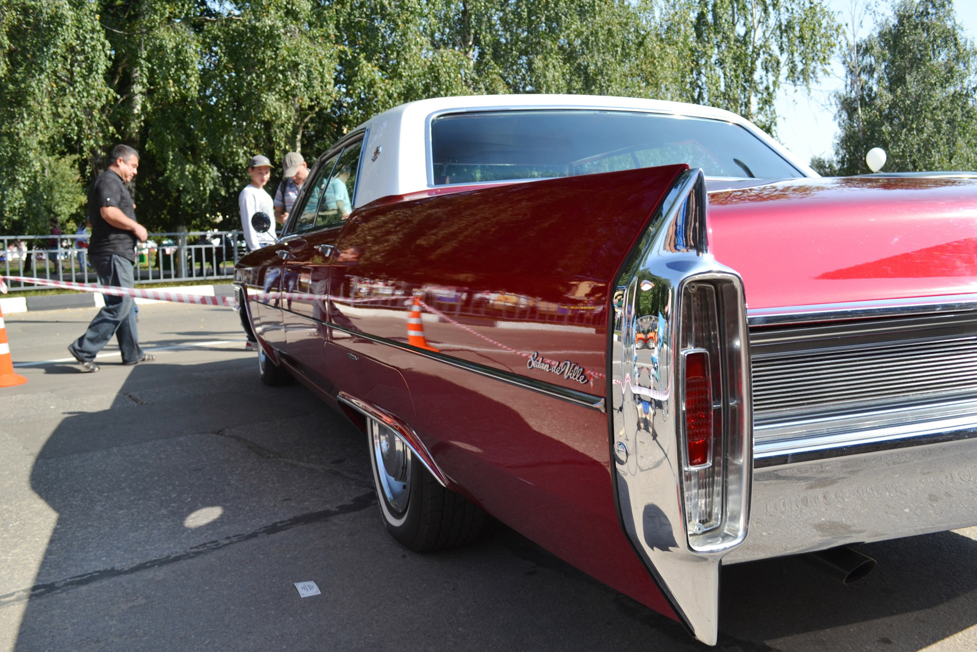 Pinstriping Cadillac Deville