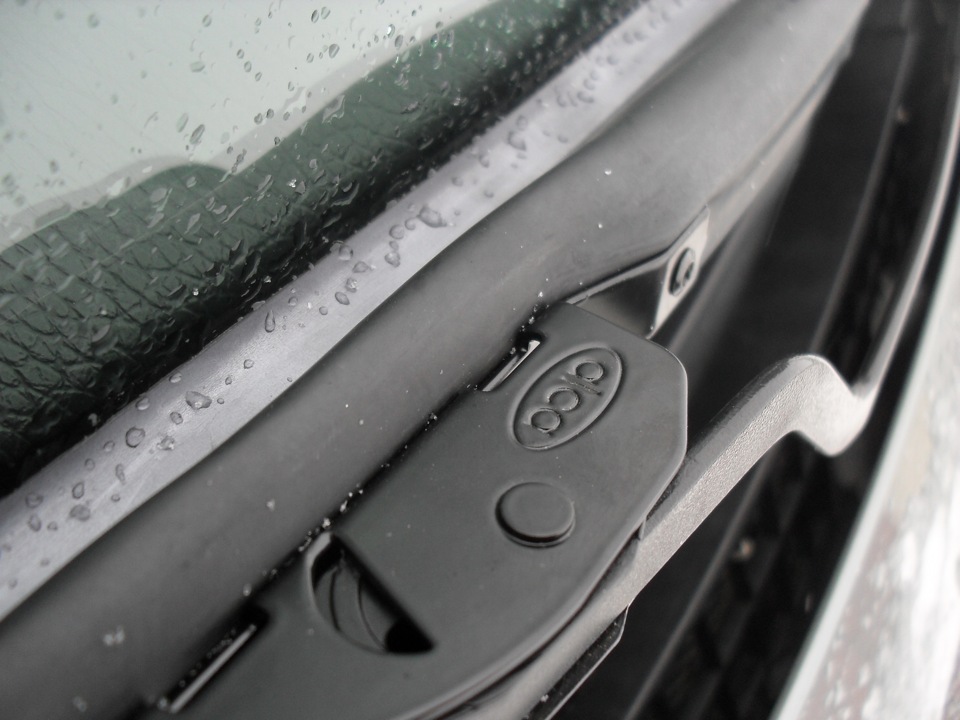 69. Стеклоочистители на зиму — Lada Приора хэтчбек, 1,6 л, 2008 года ...