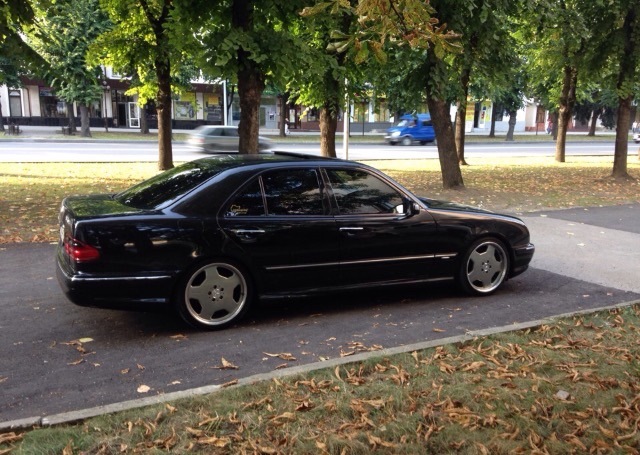 W210 Black Wheels