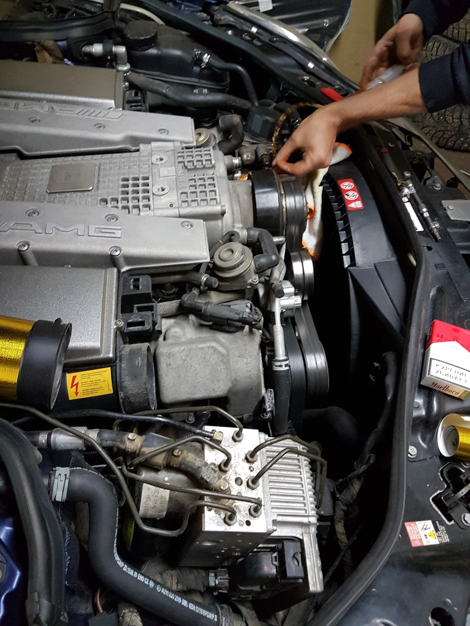 замена масла в компрессоре — Mercedes-Benz CLS 55 AMG (C219), 5,4 л ...