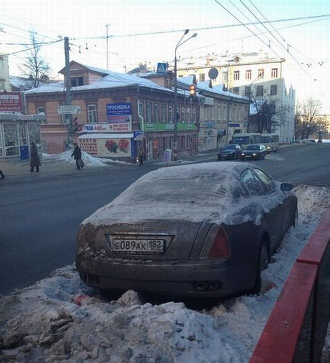 Авто в нижнем. Брошенные машины в Нижнем Новгороде. Заброшенные машины в Нижнем Новгороде. Дорогие машины в Нижнем Новгороде. Дорогие брошенные авто в Москве.