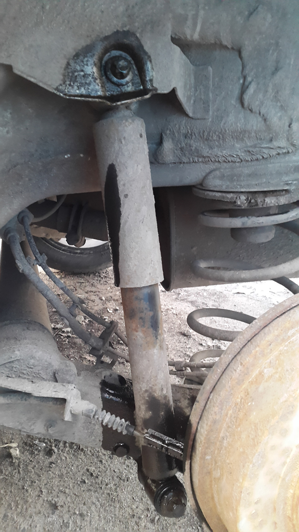 Замена задних амортизаторов+пружины+подставки под пружины — Opel Astra ...