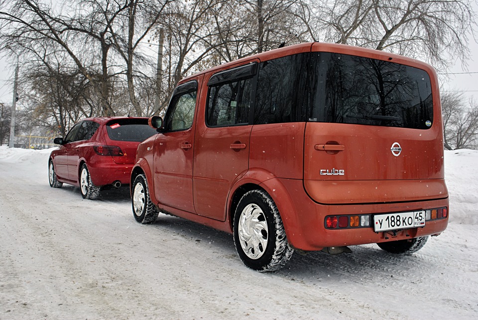 Ниссан куб 2018 года