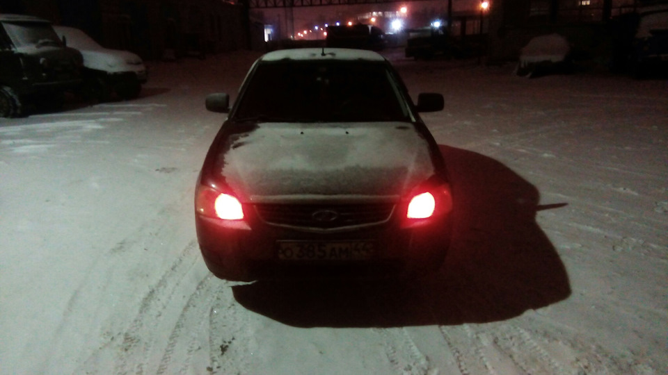 Установка оранжевых габаритов — Lada Приора хэтчбек, 1,6 л, 2013 года ...
