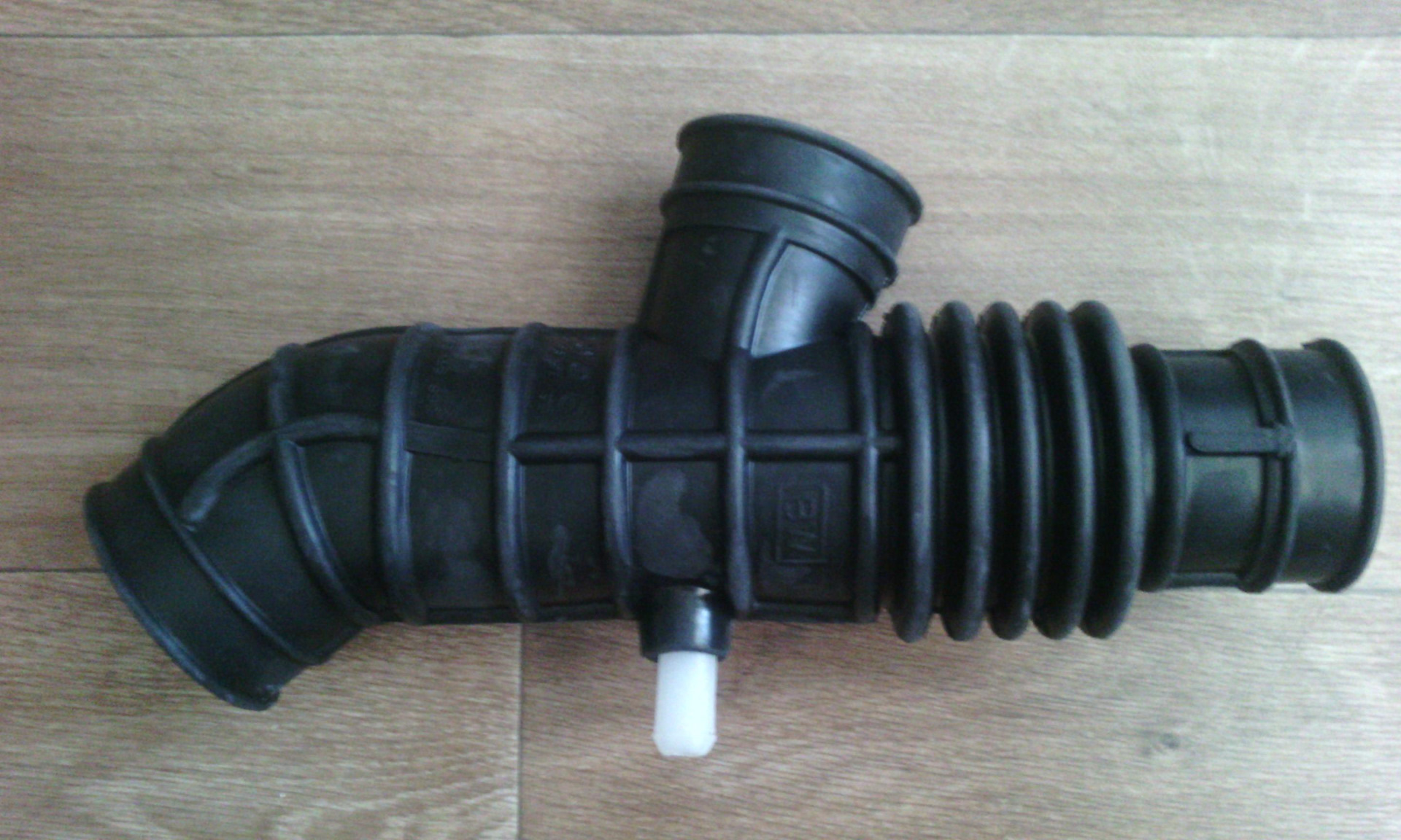 Патрубки воздуха дэу нексия. 24-1109048 патрубок воздушного. Патрубок воздушного фильтра daewoo 96 344 647. Патрубок воздушного фильтра daewoo leganza. Патрубок воздушного фильтра дэу нексия.