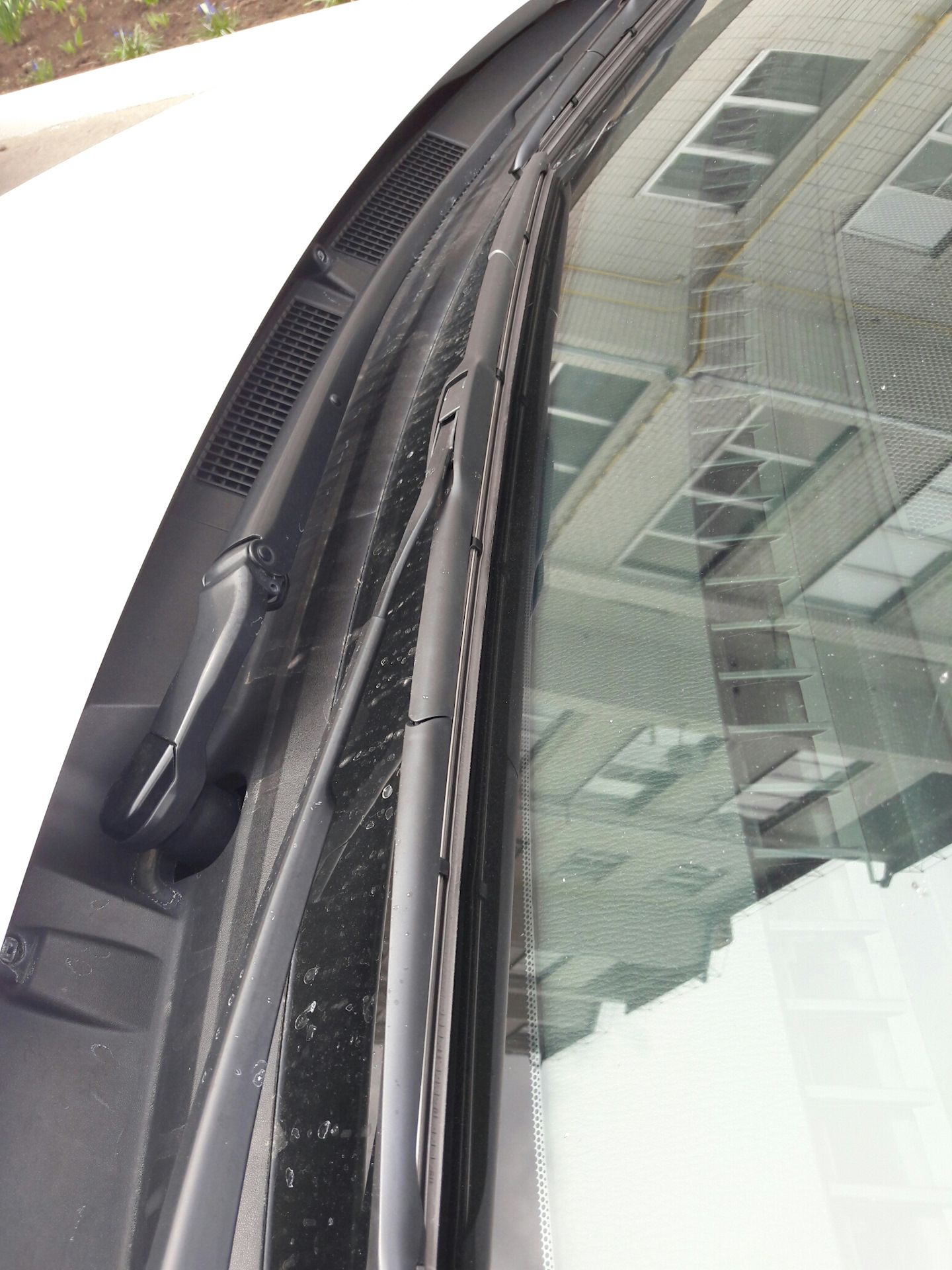 Дворники DENSO — Mazda 6 (3G) GJ, 2 л, 2013 года | запчасти | DRIVE2