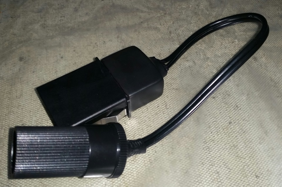 прикуриватель в бардачке от розетки фанарика — BMW 5 series (E39), 2 л ...