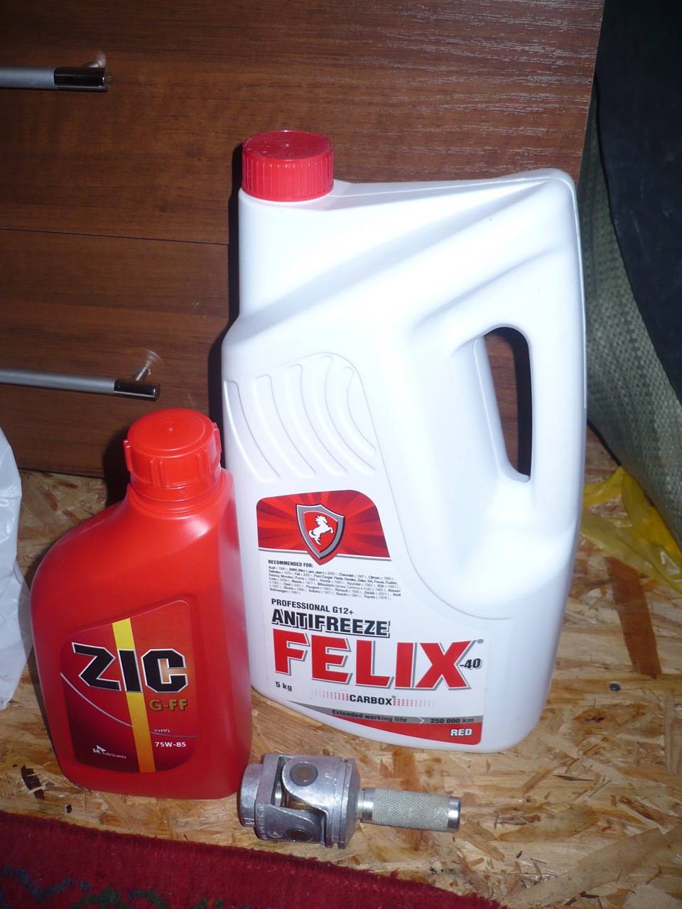 Замена карданчика на калиновский(шарнин привода кпп) — Lada 21104, 1,6 ...