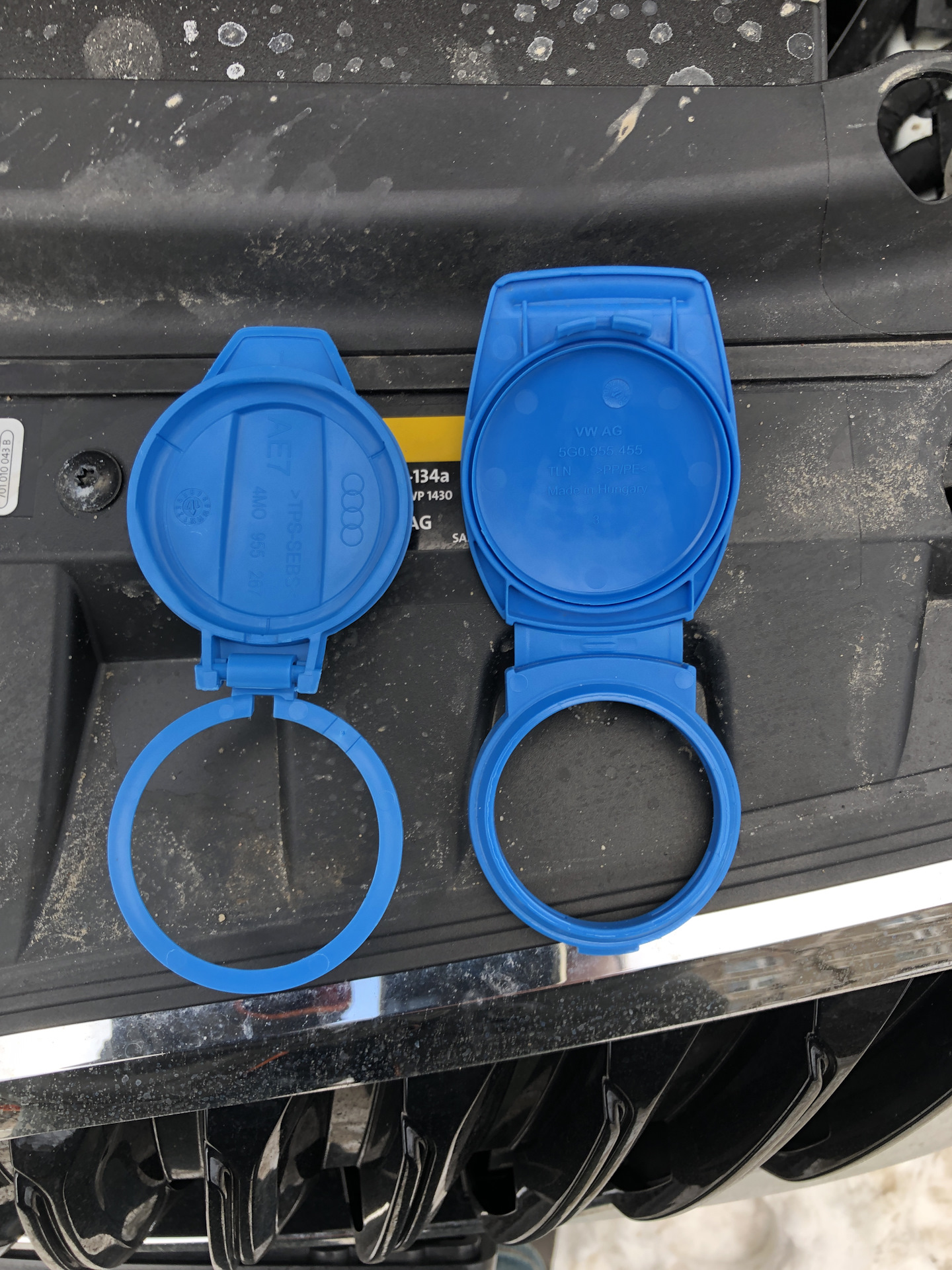 крышка бачка омывателя фольксваген гольф 2. крышка омывающей жидкости. крышка омывающей жидкости. крышка омывающей жидкости. крышка омывающей жидкости.