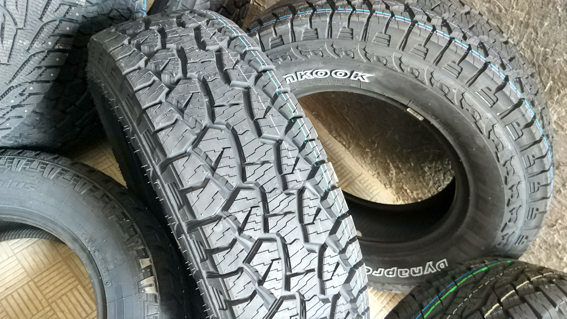 R16 шины 235. Hankook rf10 Dynapro ATM 205/70 r15 96t. Шины Hankook Dynapro ATM rf10. Hankook Dynapro rf10. Hankook Dynapro ATM 215/65 r16.