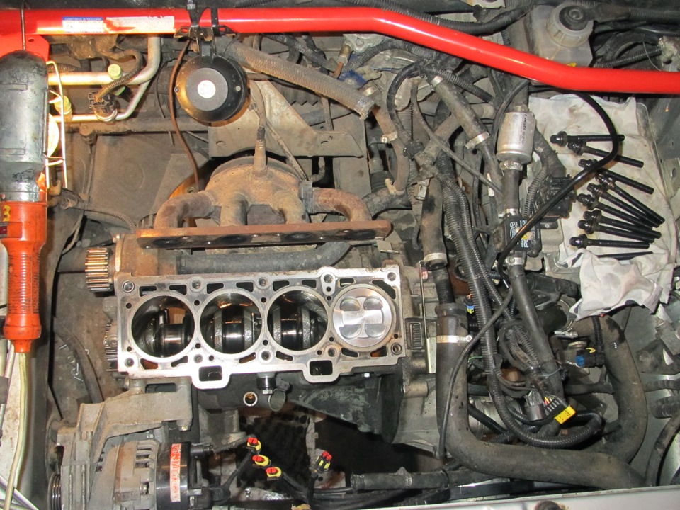 Замена поршней 21126(приоравский) на безвтыковые! — Lada Калина ...