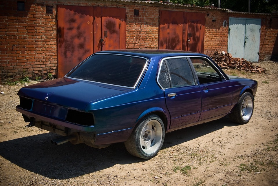 Покраска в хамелеон — BMW 7 series (E23), 2,8 л, 1985 года | кузовной ...