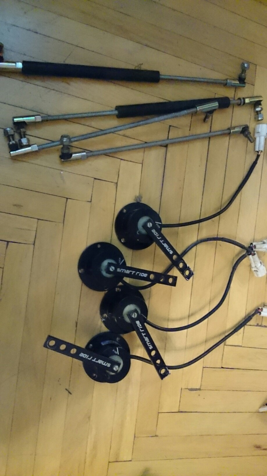 ручное управление пневмоподвеской. пульт пневмоподвески сони американский. управление пневмоподвеской viair. клапан давления на газель на пневму. схема пневмоподвески камаз.