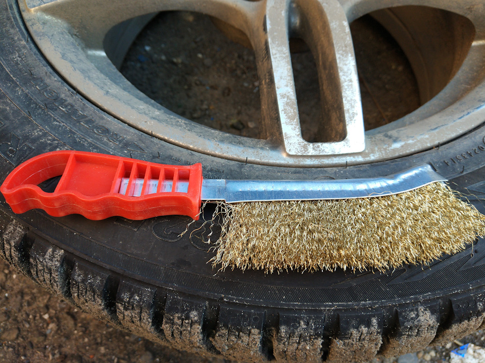 Потребовалась для чистки суппортов от грязи — Audi A4 (B6)