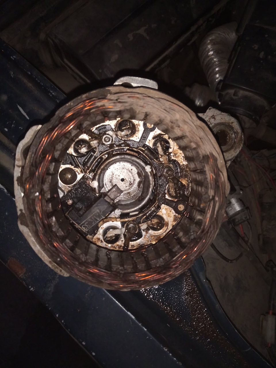 Нет индикации заряда акб. Не горит лампа отсутствия заряда. — LADA ...