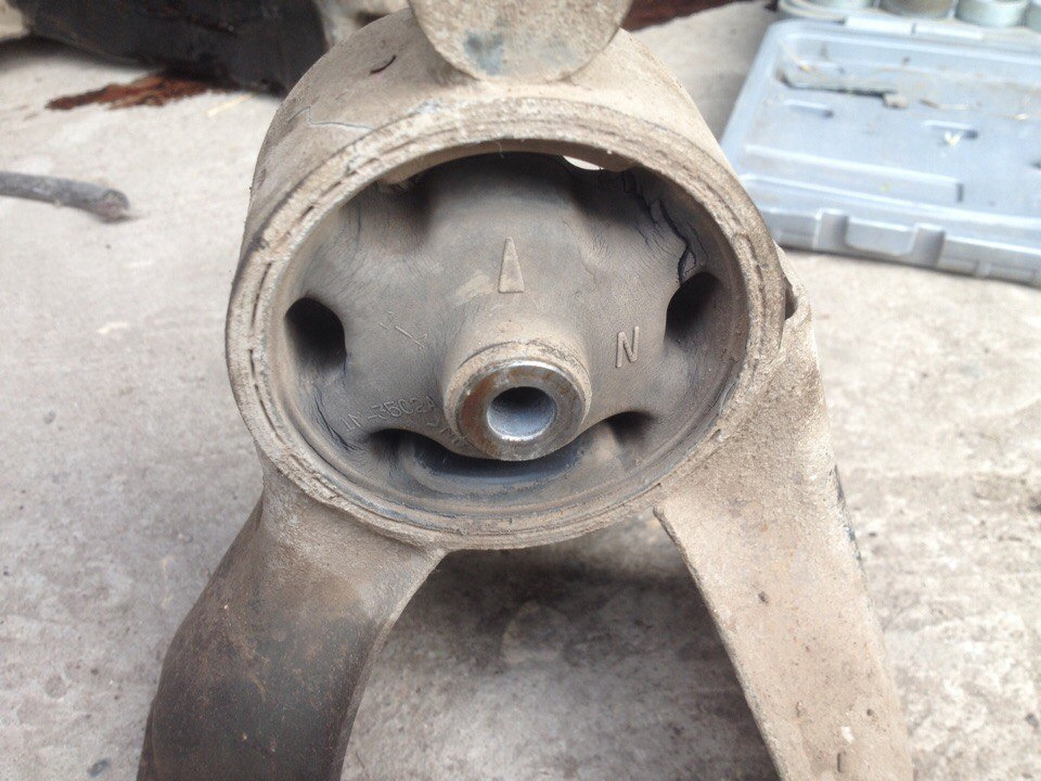 2) Потекла рейка, поездка в сто "Маяк Энгельс" — Mitsubishi Lancer IX ...