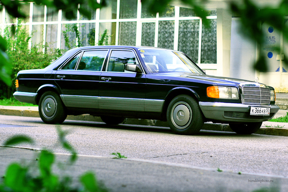 W126 mercedes фото