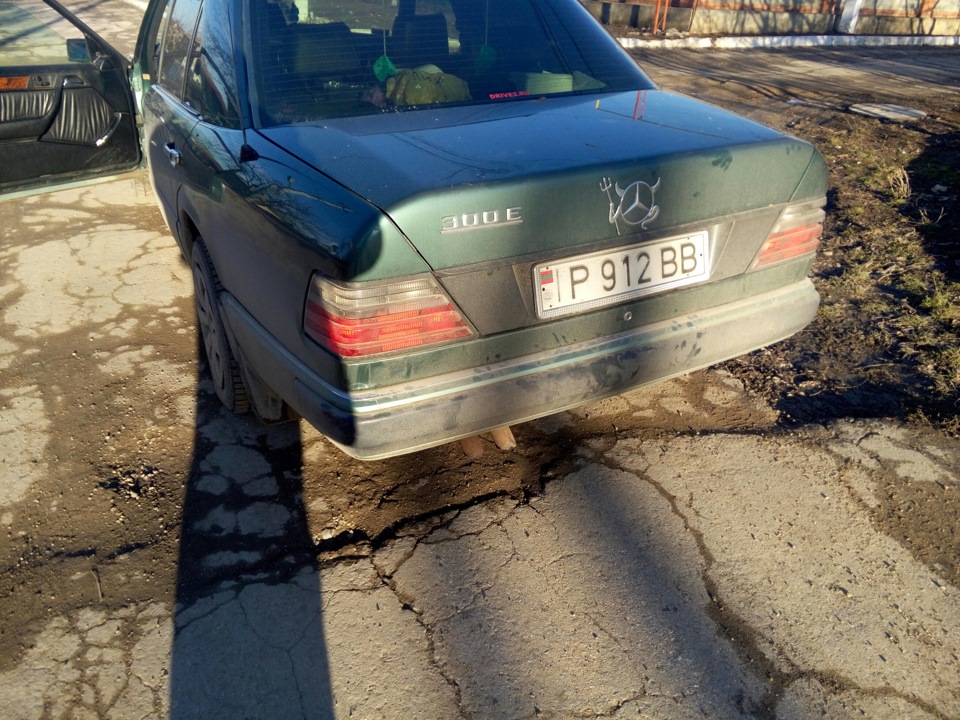 Замена задней банки глушителя — Mercedes-Benz E-class (W124), 3 л, 1991 ...