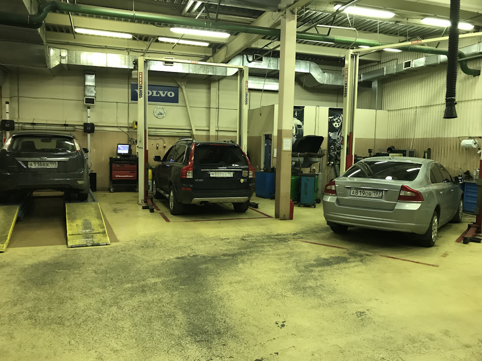 Прокладка выпускного коллектора и замена жидкости гур — Volvo S80 (2G ...