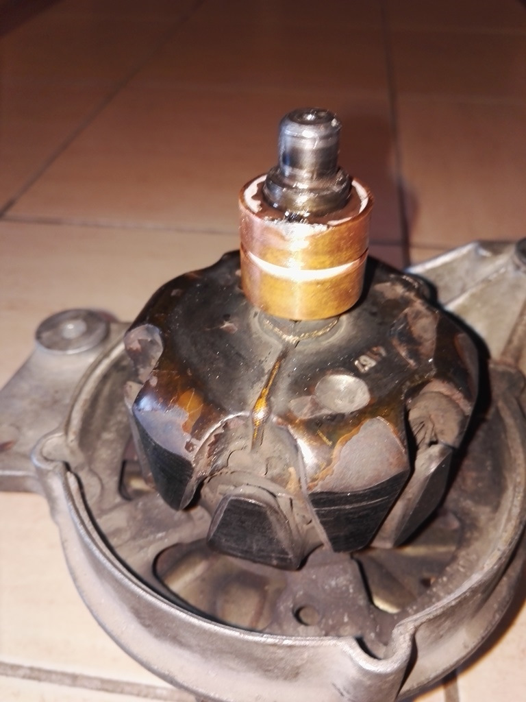 Замена токосъемных колец генератора — Volkswagen Passat B3, 1,8 л, 1992 ...