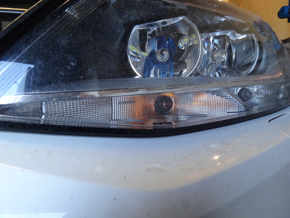 Лампы диодные в поворотники — Volkswagen Jetta VI, 1,4 л, 2012 года ...