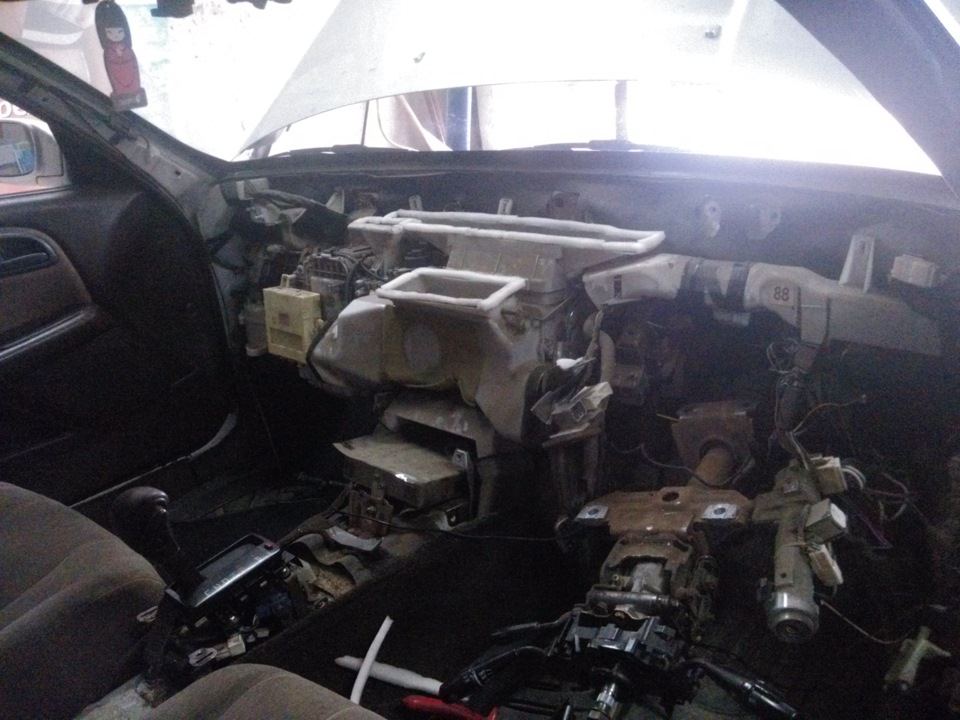 Замена сервопривода печки — Toyota Chaser (90), 3 л, 1994 года | своими ...