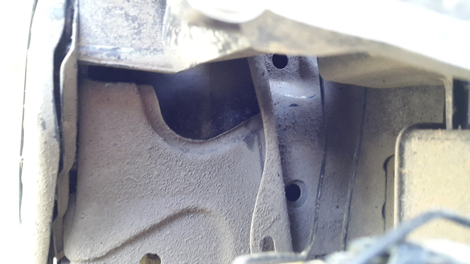 78fc98es 960 для чего прорези в подкрылках