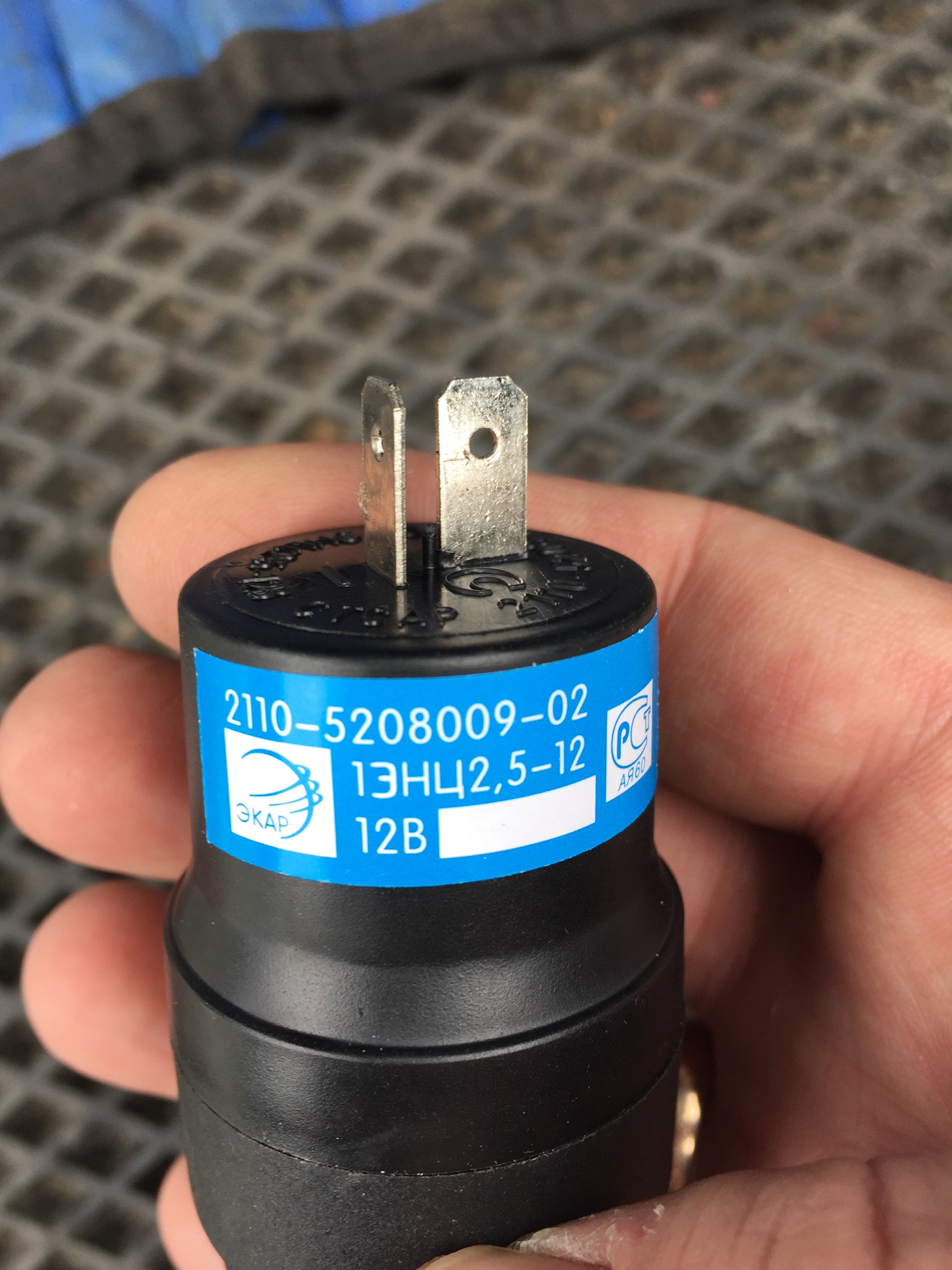 обратный клапан омывателя 2110. мотор омывателя 2110 прамо. насос омывателя 2110-5208100. моторчик стеклоомывателя приора. моторчик стеклоомывателя приора.