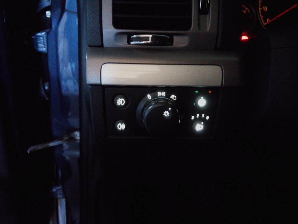 Занялся заменой янтарной подсветки — Opel Vectra C, 1,8 л, 2008 года ...