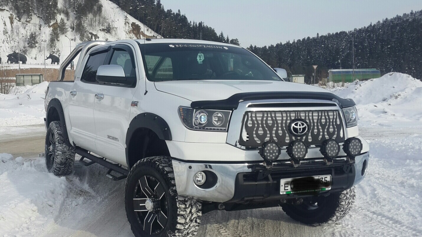 Toyota Tundra Snow