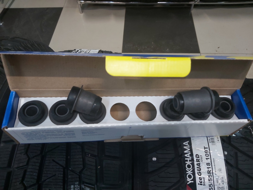 Фото в бортжурнале Chevrolet Niva (1G). Запчасти на фото: R3035, Yokohama Ice Guard IG65 55×55R18