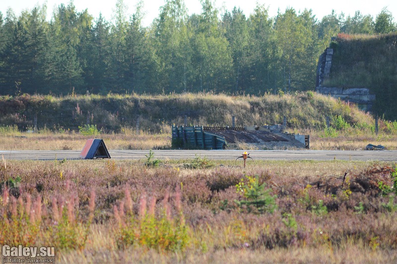 Аэродром громово ленинградская. Аэродром в Громово Приозерский район. Громово аэродром военный Ленинградская область. Авиабаза Громово. Военная база в Громово.