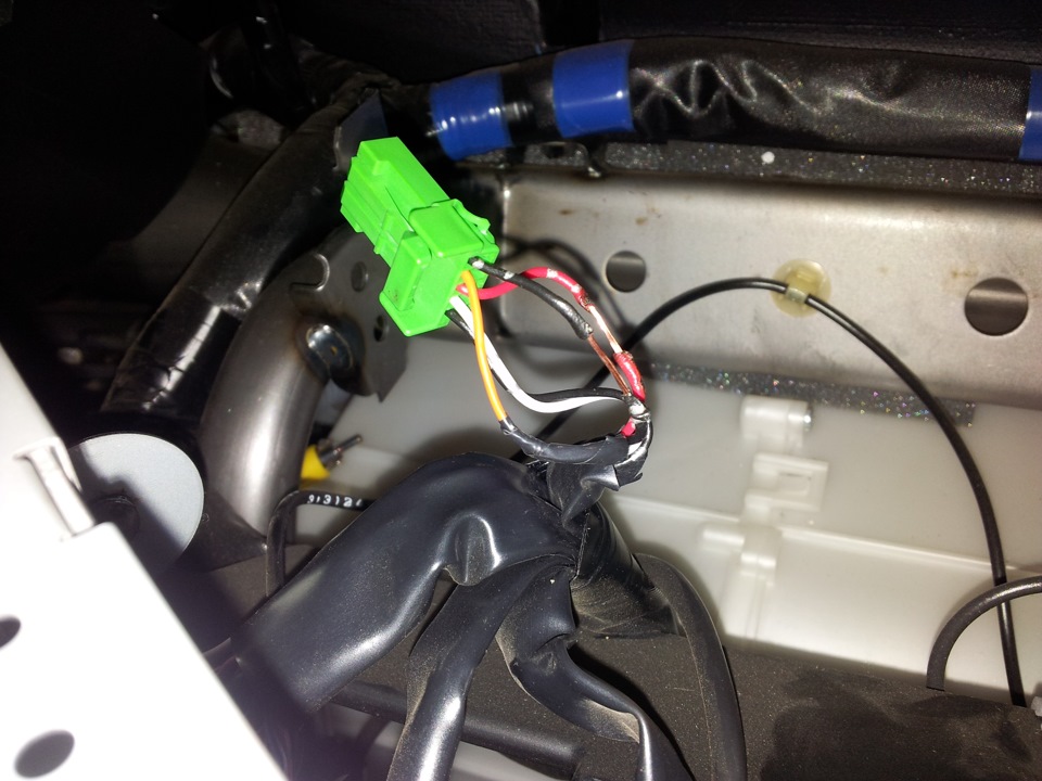 Почти подваялись — Suzuki Grand Vitara (2G). Запчасти на фото: 913121