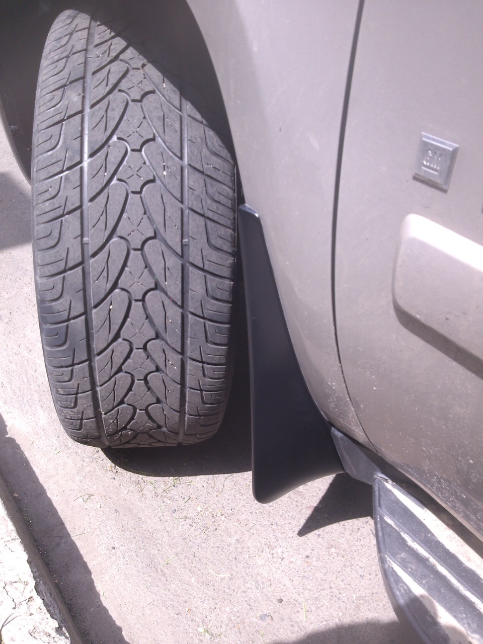 брызговики на шевроле субурбан — DRIVE2