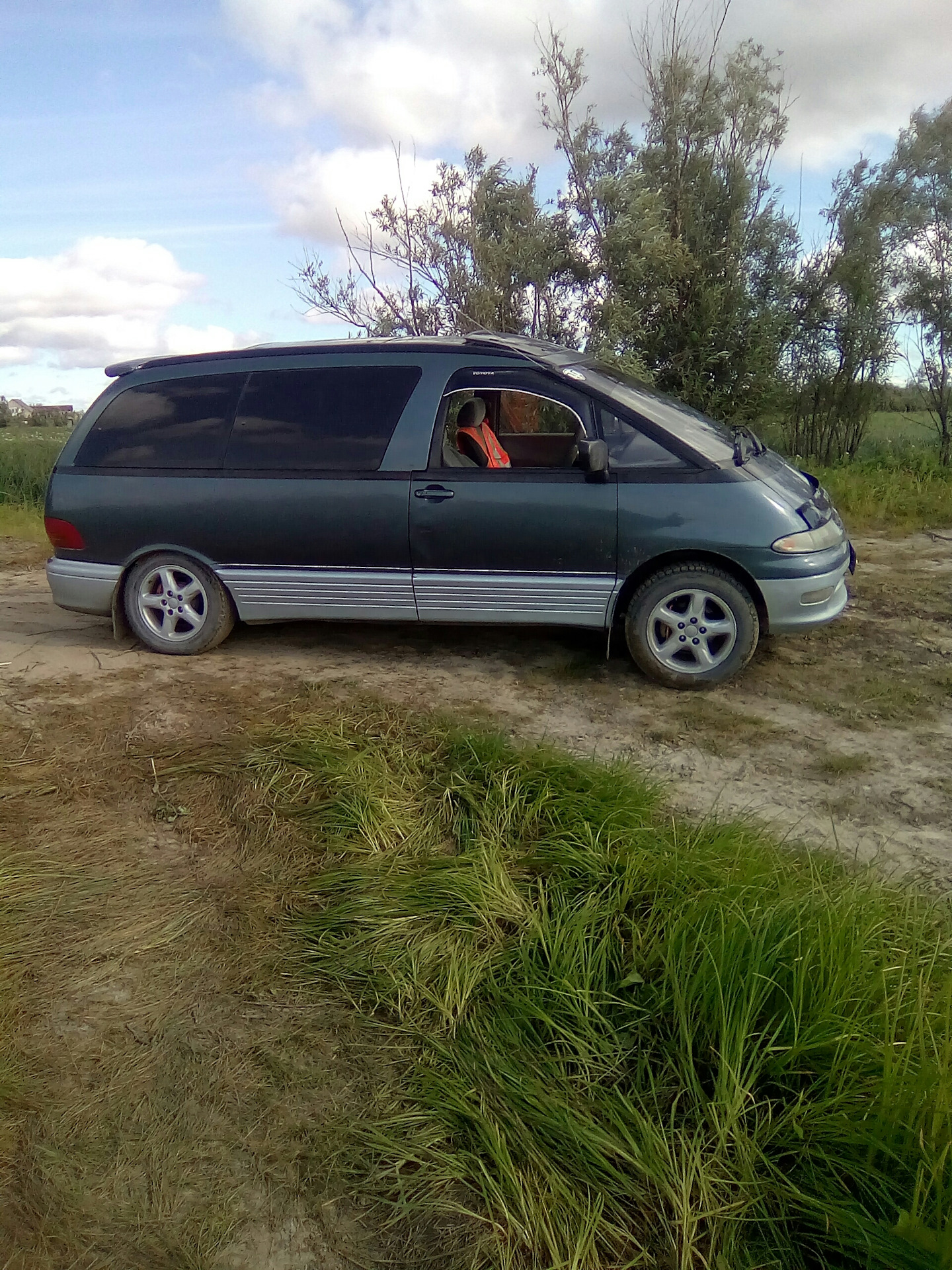 Toyota Estima i lucida