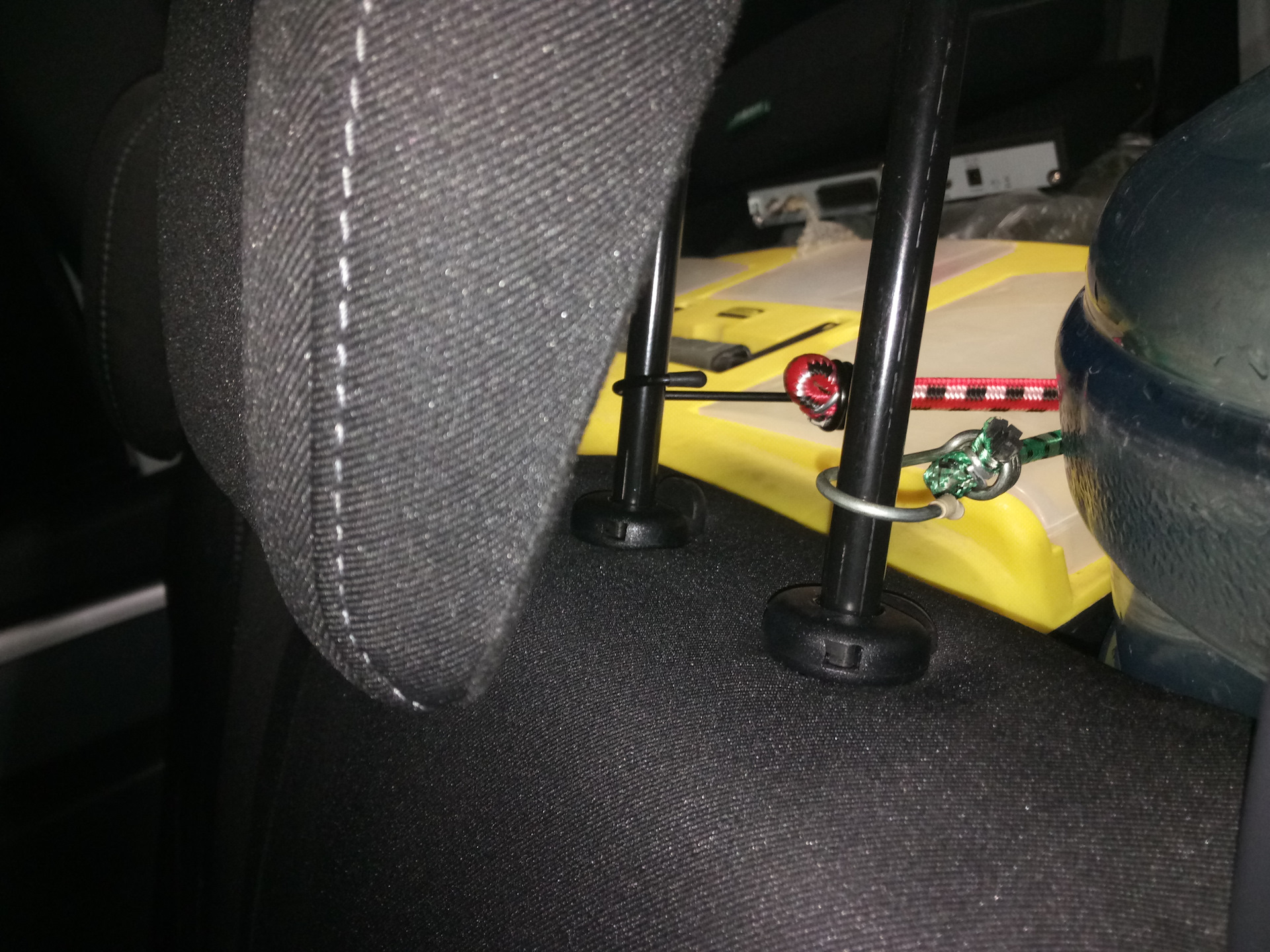 Подголовники для газ передние сиденья. Повторное использование подголовников. Подголовники на заднее сиденье нива шевроле. Повторное использование подголовников. Активные передние подголовники пассат.