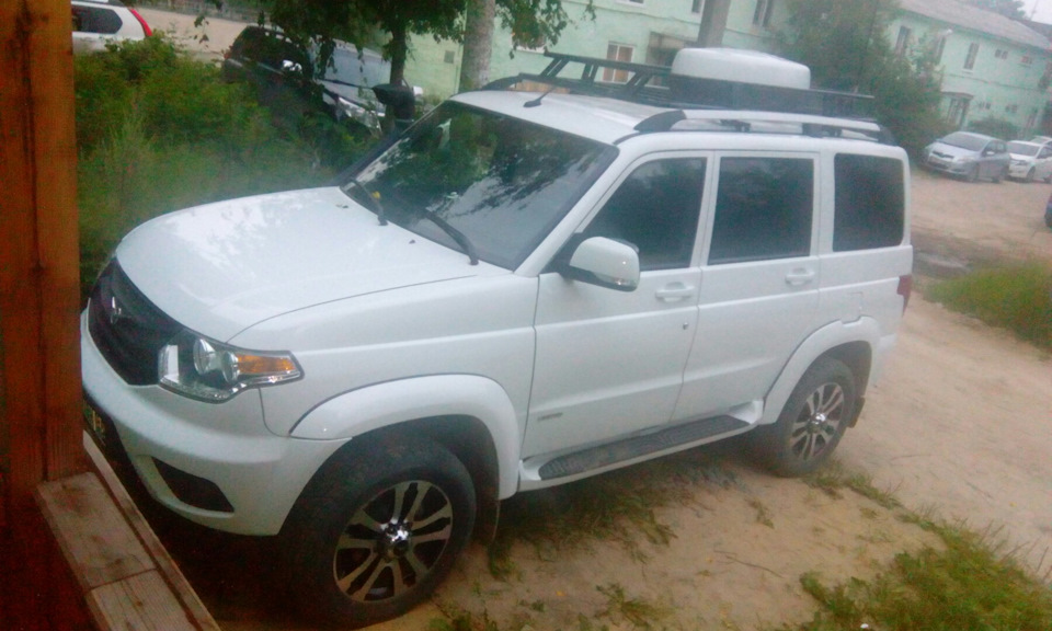 Поставил багажник запаску и антенну под рацию — УАЗ Patriot, 2,7 л ...