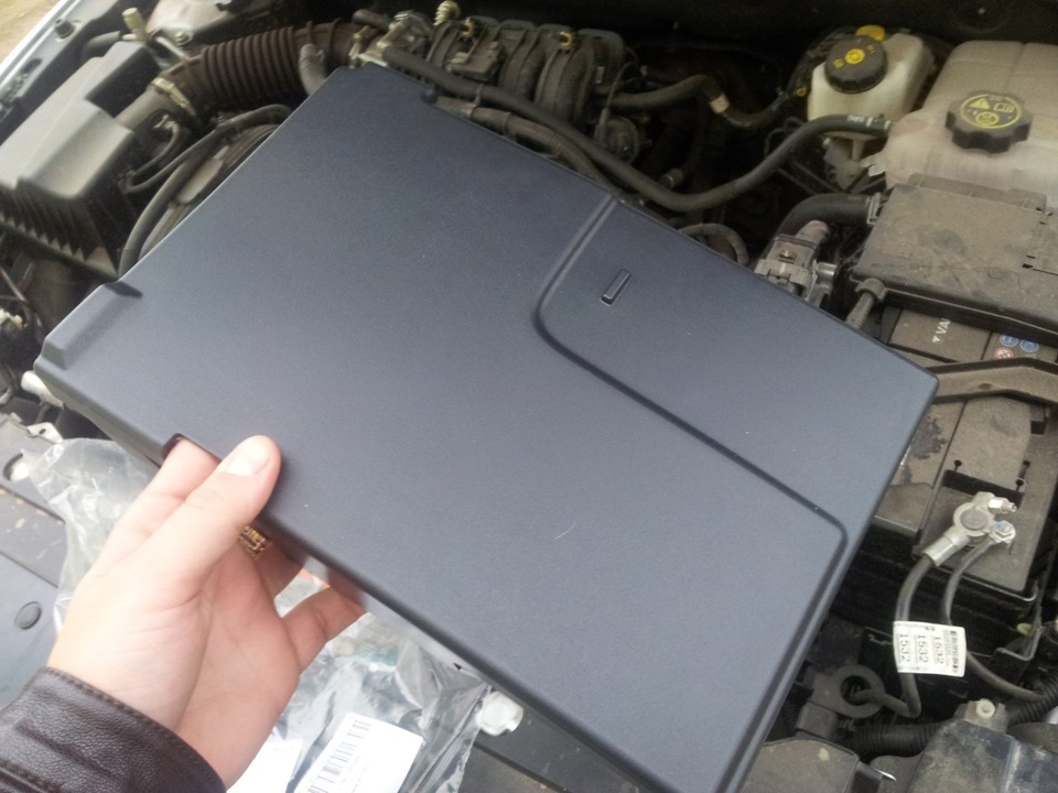 Небольшой аксессуар для аккумулятора и обклейка машины — Chevrolet ...