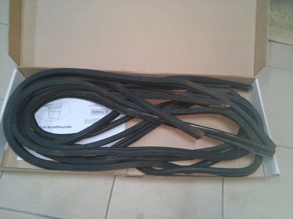 Дверной уплотнитель уаз патриот. Уплотнитель дверного проема шевроле нива. Уплотнительная резинка проема двери. Уплотнитель двери 2101 "брт". Уплотнитель двери нива шевроле.