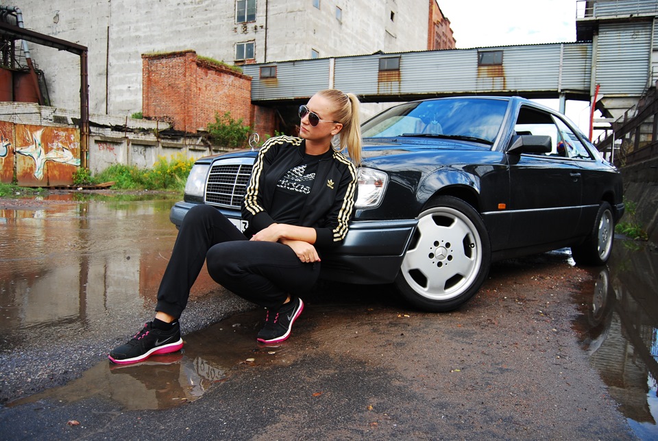 Мерседес w124 и девушки